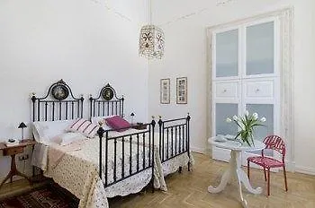 Bed and Breakfast Palazzo De Giorgi 5*