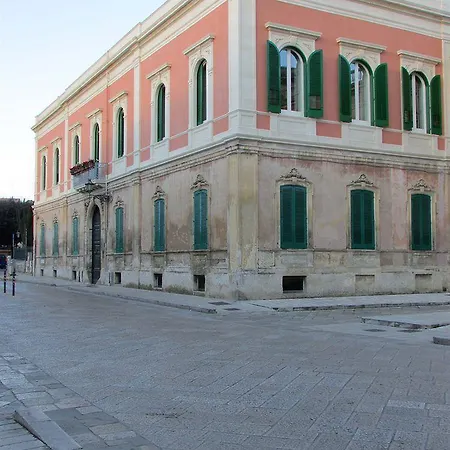 Bed and Breakfast Palazzo De Giorgi 5*